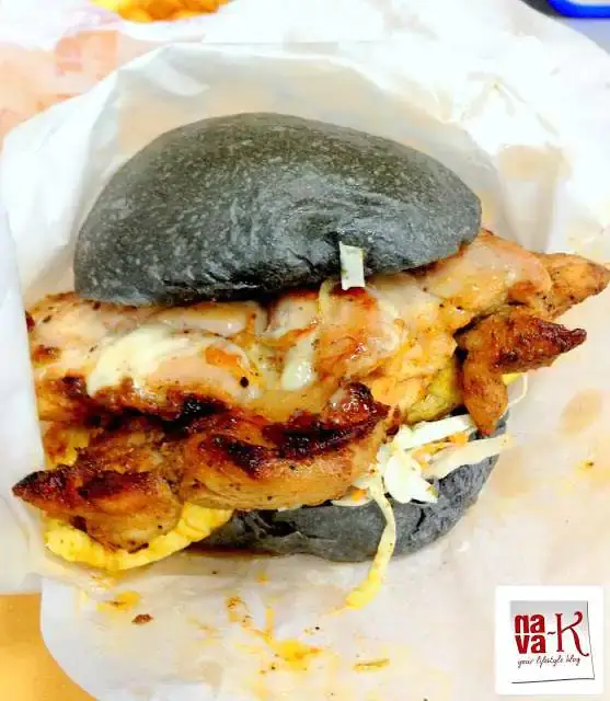 Big Chomp Burger Food Photo 4