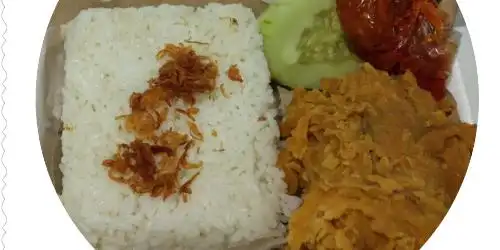 Bu Arniz Bubur Ayam dan Nasi Uduk Ayam Geprek, Sedati