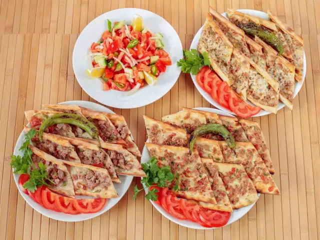 Konya Meram Etli Ekmek & Pide'nin yemek ve ambiyans fotoğrafları 1