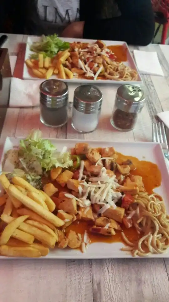 Salad House Cafe'nin yemek ve ambiyans fotoğrafları 11