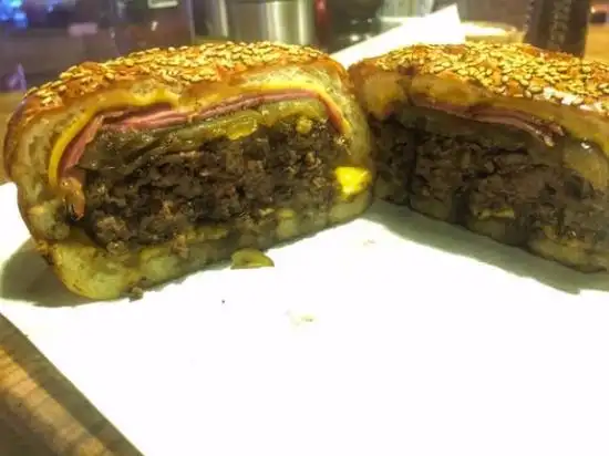 Nusr-Et Burger'nin yemek ve ambiyans fotoğrafları 33