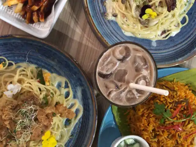 Restoran D’M Station Food Photo 1