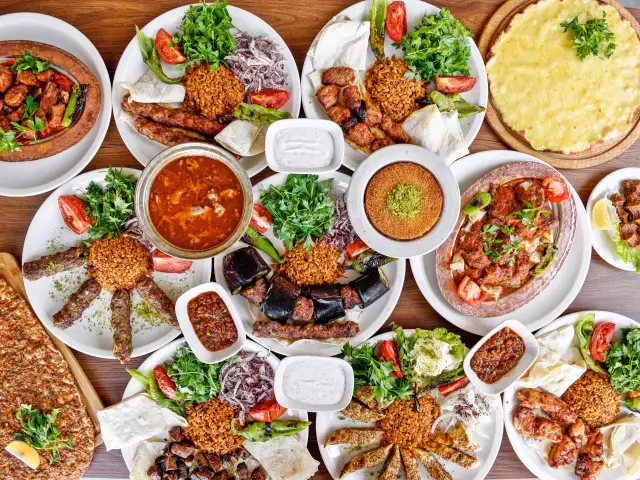 Zahter Kebap & Lahmacun'nin yemek ve ambiyans fotoğrafları 1