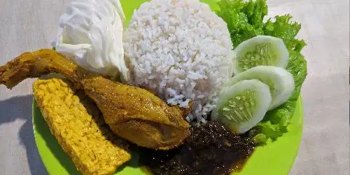 Nasi Bebek Puedesss Mbok Lasmi, CIlandak