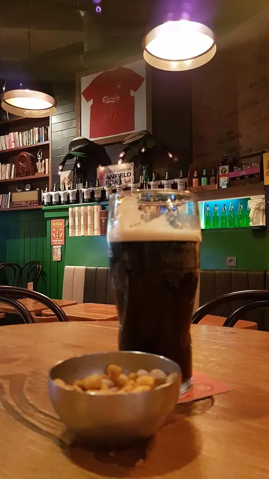 Corner Irish Pub'nin yemek ve ambiyans fotoğrafları 36