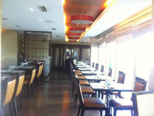 Azalea Restaurant - One Tagaytay Place Hotel Food Photo 3