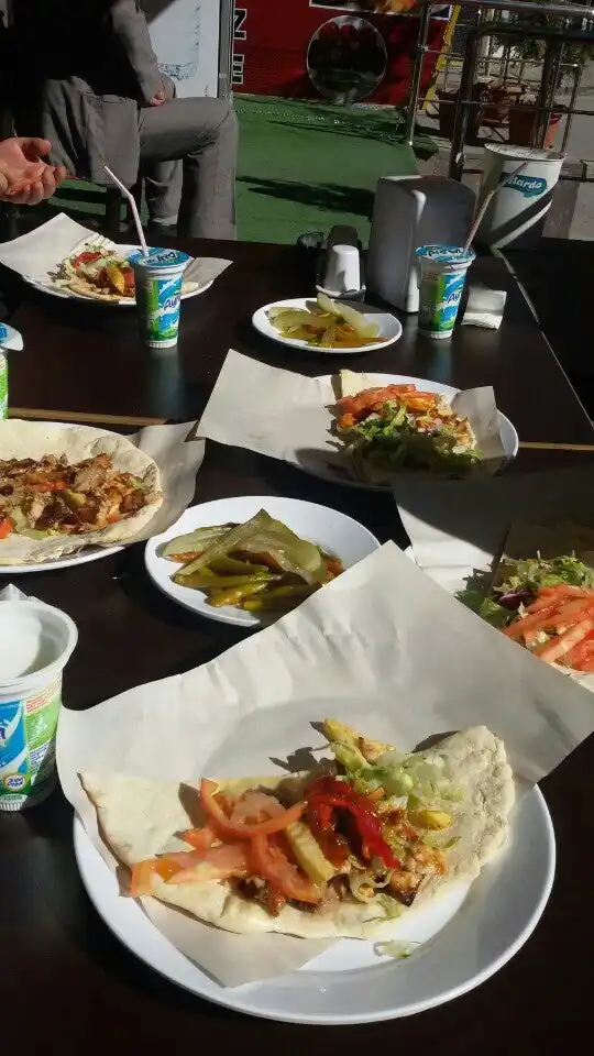 Lezzet Fast Food / Döner'nin yemek ve ambiyans fotoğrafları 3