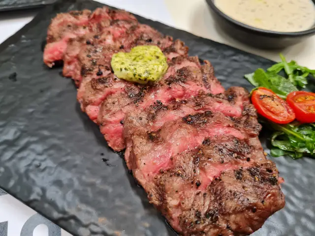 Gambar Makanan Cutts Steak House 1