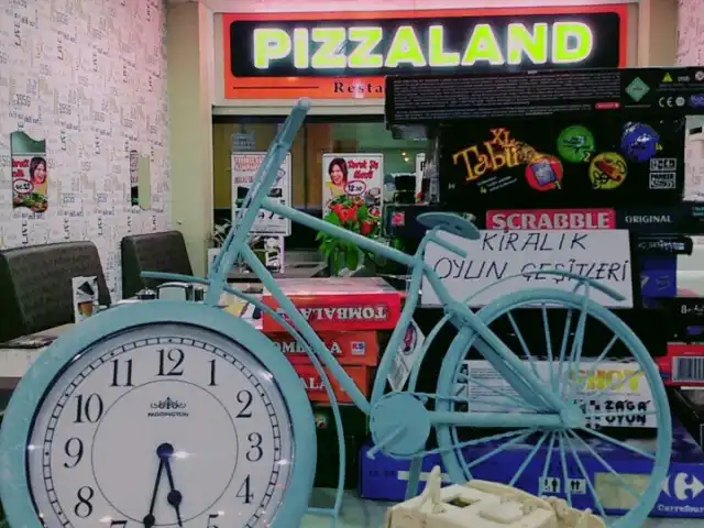 Pizzaland Restaurant & Cafe'nin yemek ve ambiyans fotoğrafları 10