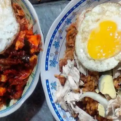 Nasi Goreng Kresengan Jawa Cak Pi'i, Sentra Kuliner Dharmahusada