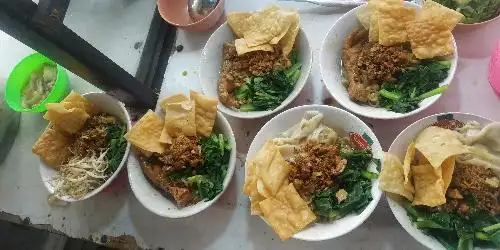 Mie Ayam Yamin Sadut, Perumahan Taman Sari Blok C