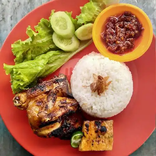 Gambar Makanan Ayam Bakar 10K & Lalapan Bang Gentong, Guntung Manggis 4