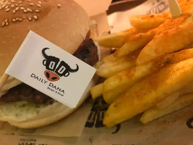 Daily Dana Burger & Steak Fenerbahçe'nin yemek ve ambiyans fotoğrafları 19