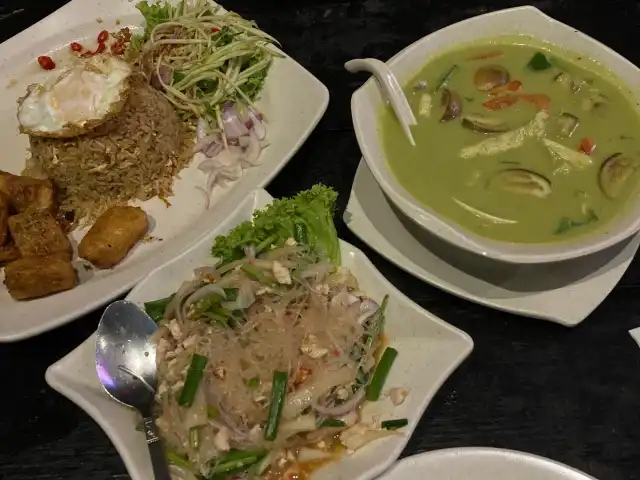 Carabao Thai Restaurant Stulang Food Photo 7