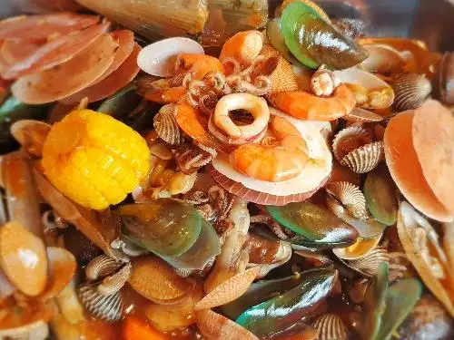 Sea Food Kerang Kiloan,jl Raya Puncak Desa Tugu Selatan