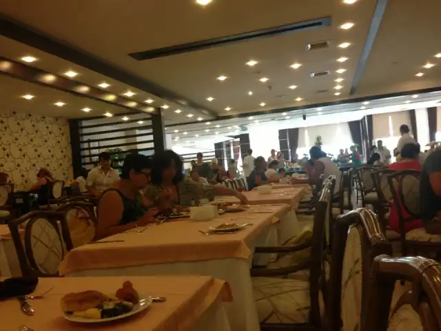 Padolia Main Restaurant'nin yemek ve ambiyans fotoğrafları 18
