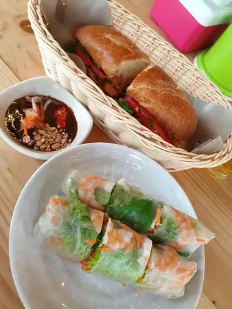 Linda Vietnam Cafe Food Photo 1