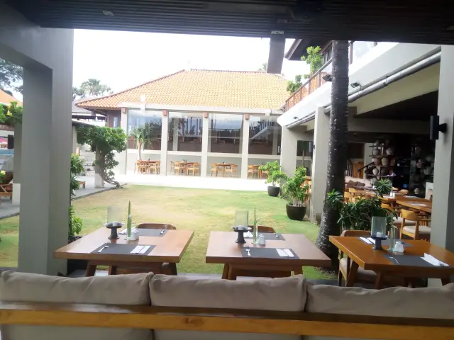 Gambar Makanan Hitana Restaurant - Bali Niksoma Boutique Beach Resort 4