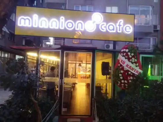 Minnion Cafe