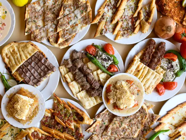 Şehr-i Aziz Kebap & Lahmacun'nin yemek ve ambiyans fotoğrafları 1