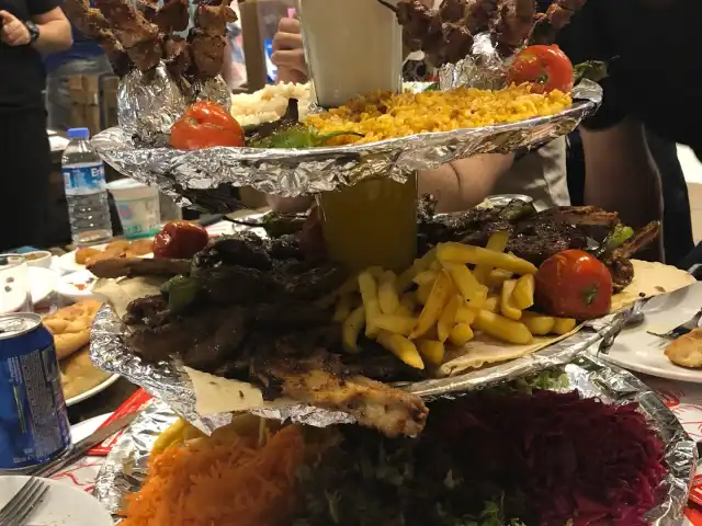 Gurmee Osman Bey Izgaraevi'nin yemek ve ambiyans fotoğrafları 9