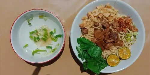 Mie Ayam Jamur Mamad, Kertapati