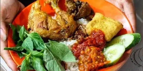 Ayam Goreng Bu UUM, Kebon Nanas 2