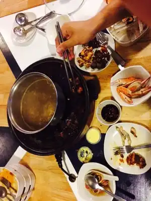 Kapten&apos;s Steamboat &amp; Grill Food Photo 1