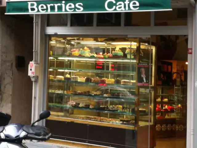 Berries Cafe'nin yemek ve ambiyans fotoğrafları 3