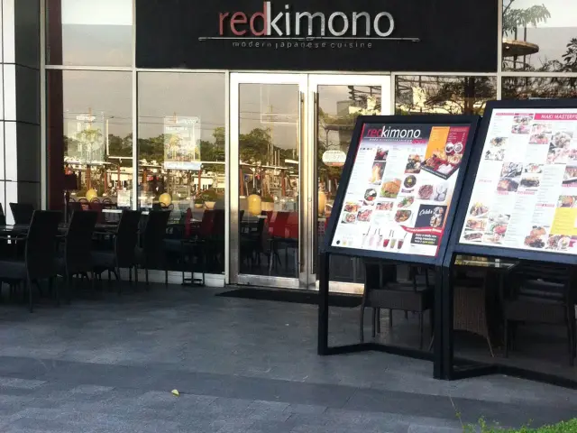Red Kimono Food Photo 2