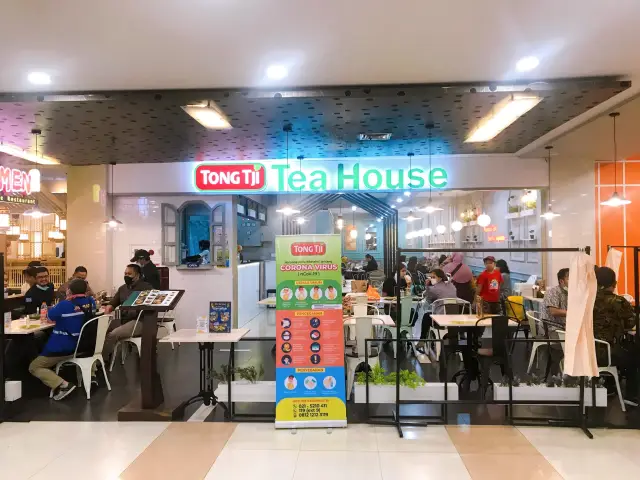 Gambar Makanan Tong Tji Tea House 8