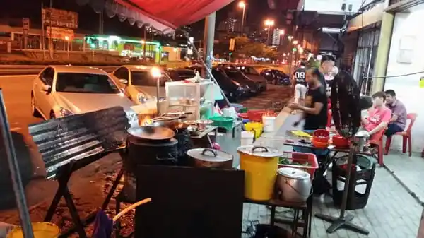 Kedai Kopi dan Makanan Hong Lai 蓬莱茶餐室