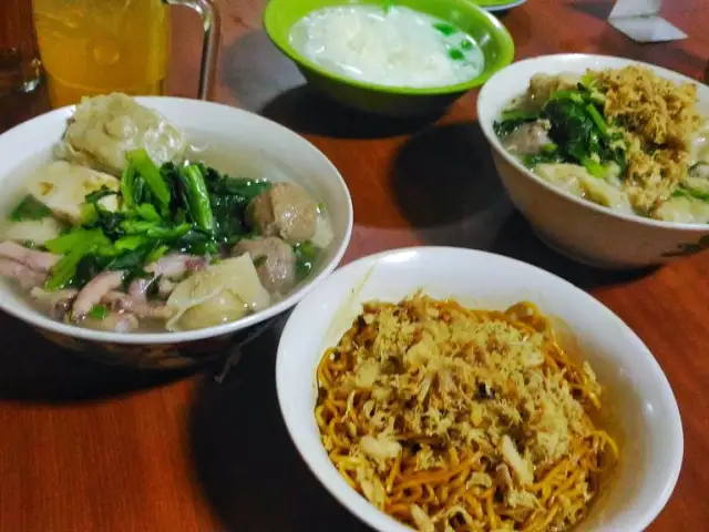 Gambar Makanan Mie Baso Akung 8