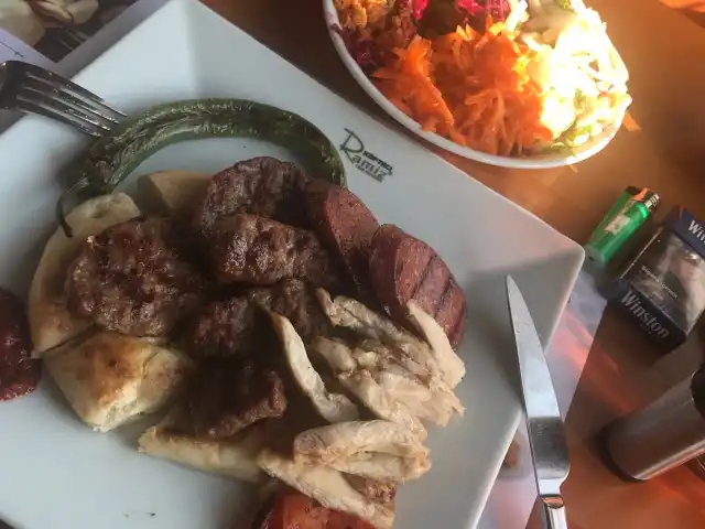 Batişehir Ramiz Köfte'nin yemek ve ambiyans fotoğrafları 3