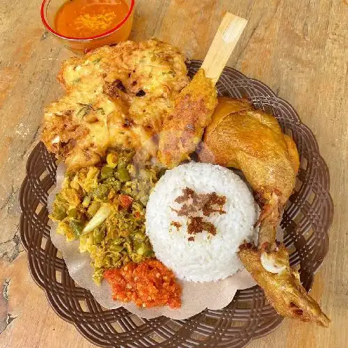 Gambar Makanan Ayam Lilit Pemogan , Nasi Campur Bali, Jl Pemuda Baru 1 No 33 11