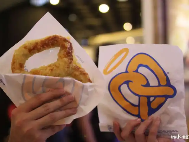 Gambar Makanan Auntie Anne's 18