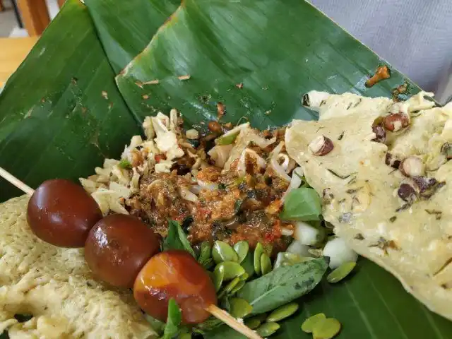 Gambar Makanan Pecel Pincuk Ibu Ida 17