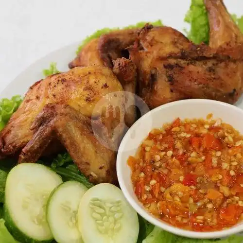 Gambar Makanan Pecel Ayam Dan Nasi Goreng Teh Iyul, Cisarua 2