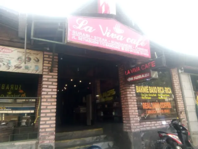 Gambar Makanan Surabi Laviva Cafe 8