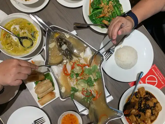 Para Thai Food Photo 2