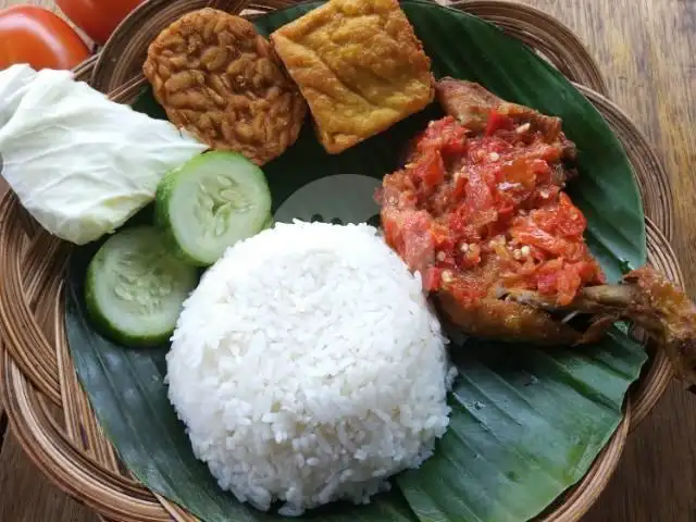 Gambar Makanan Warung Nasi Sederhana Rai Raka, Leuwipanjang 11