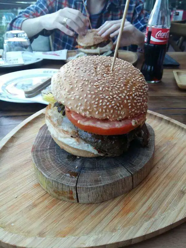 Beeves Burger'nin yemek ve ambiyans fotoğrafları 27