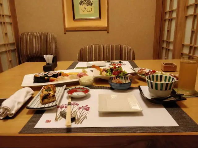 Gambar Makanan Sushi Kawana 9
