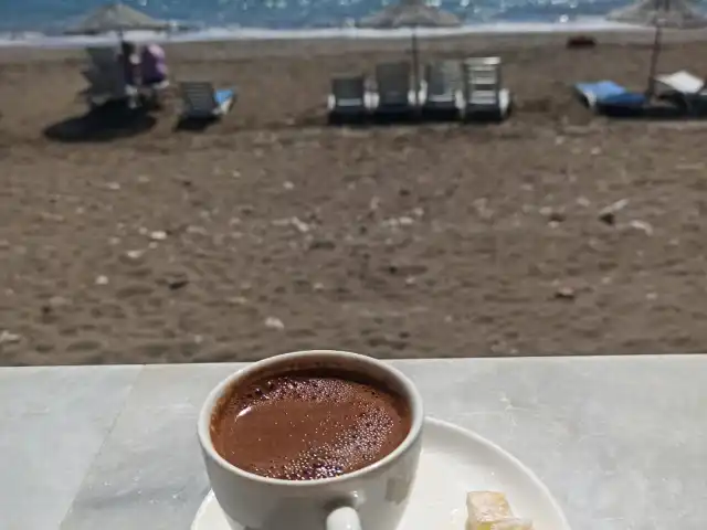 Sandal Cafe Beach