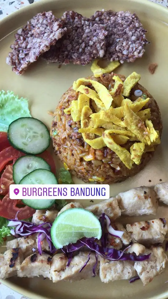 Gambar Makanan Burgreens Bandung 11