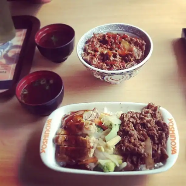 Gambar Makanan Yoshinoya (吉野家) 3