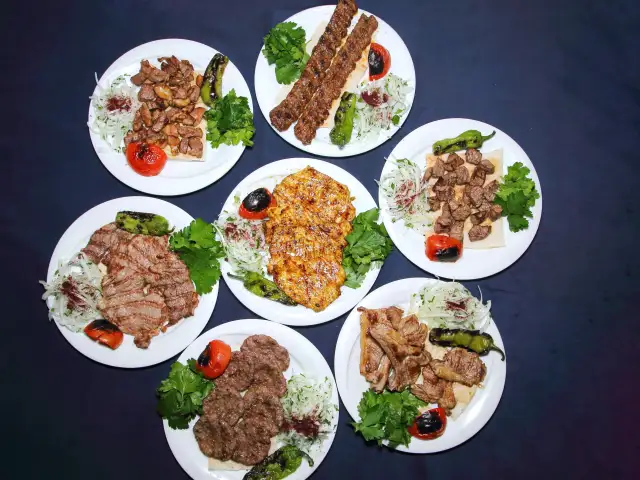 Lezzeti Ala Sivaslı Köfteci'nin yemek ve ambiyans fotoğrafları 1