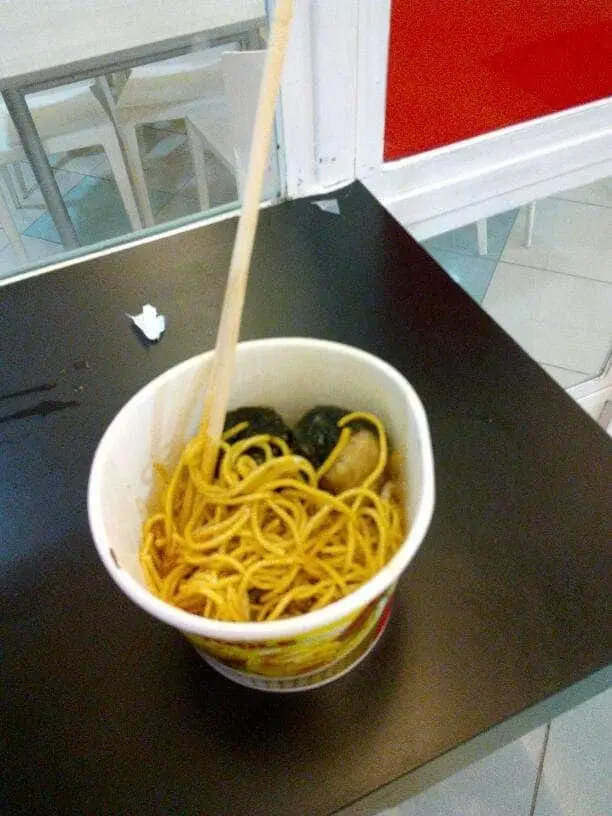 Hong Kong Style Noodles Food Photo 6
