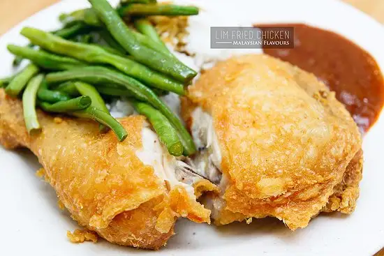 Lim Fried Chicken Food Photo 1