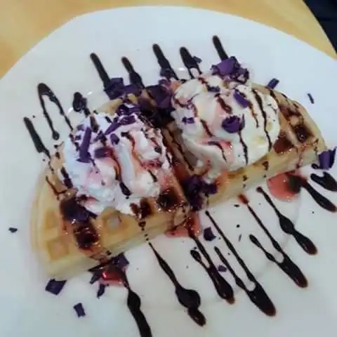 waffle n berries Food Photo 2